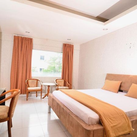 Hotel Peninsula Mangga Besar Cakarta Dış mekan fotoğraf