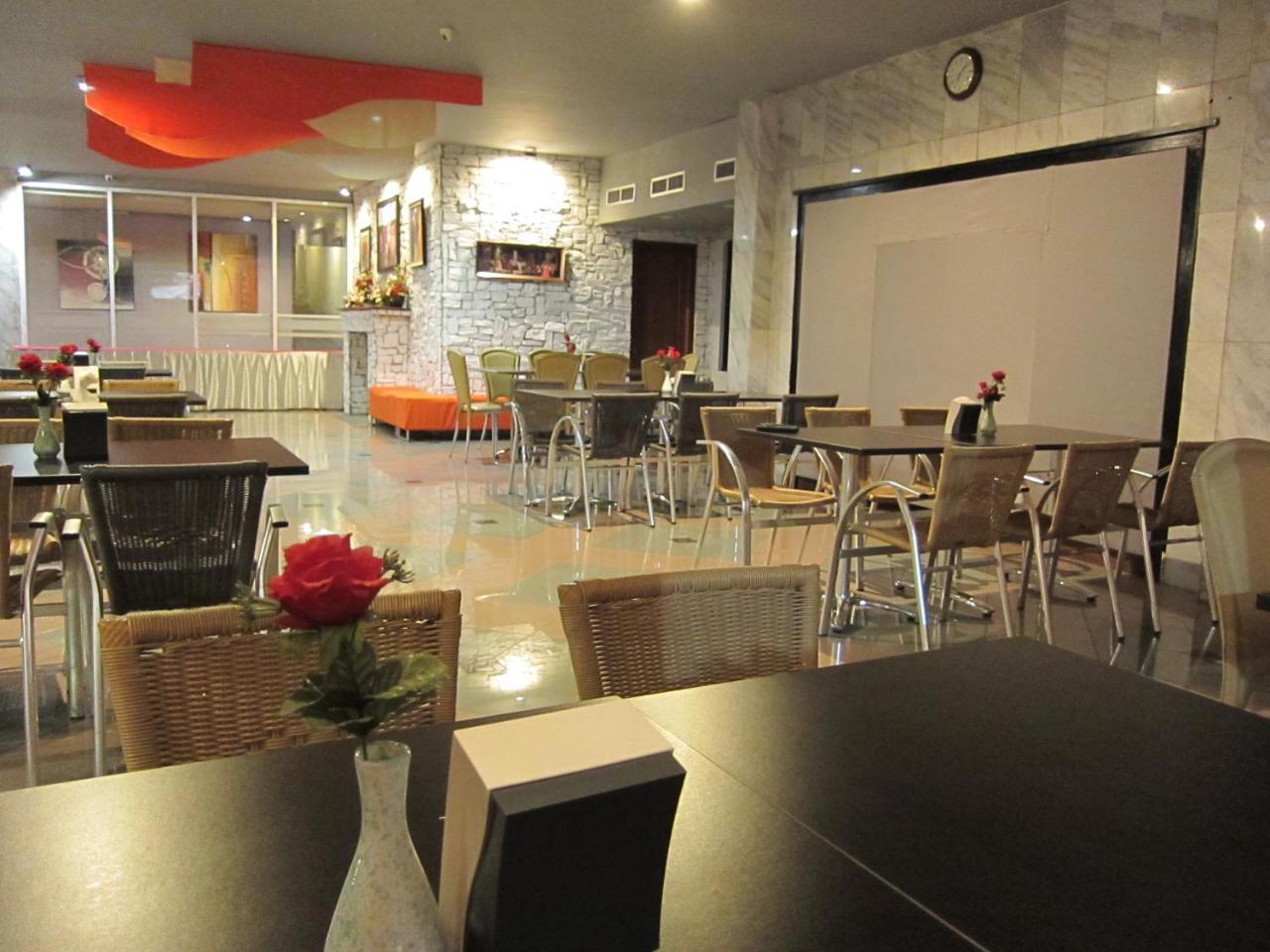 Hotel Peninsula Mangga Besar Cakarta Dış mekan fotoğraf
