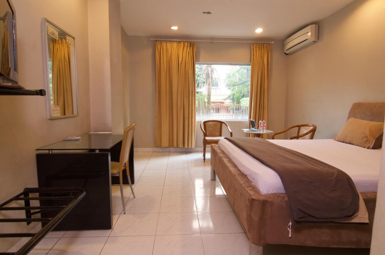Hotel Peninsula Mangga Besar Cakarta Dış mekan fotoğraf